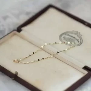 14K Gold Minimalist Bracelet, Japanese Shining Lips & Kiss Design, Hypoallergenic Jewelry for Women 271