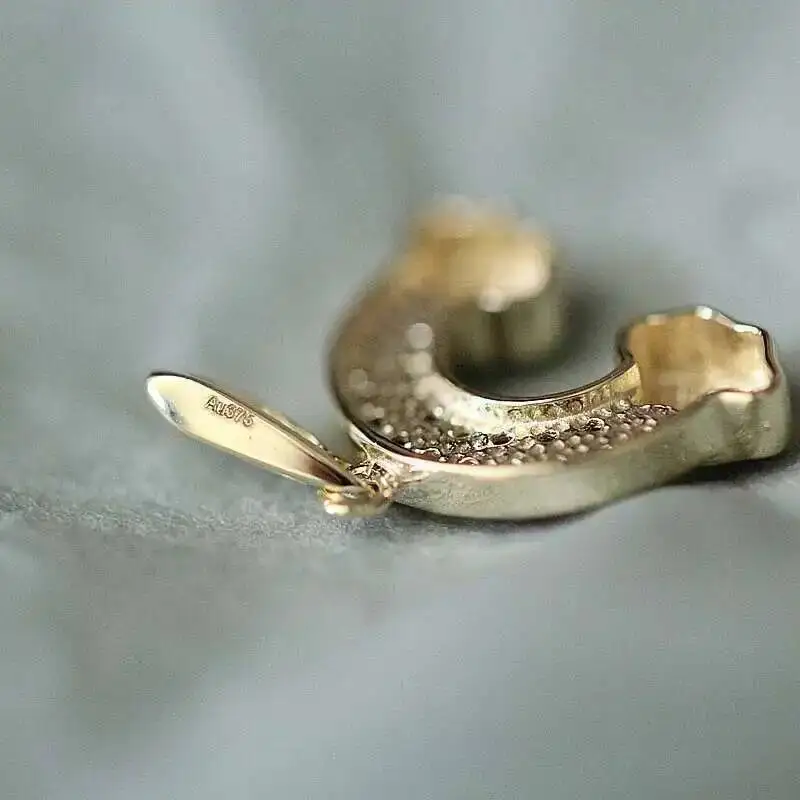 Rainbow Shaped Pendant, South Korea's K-Gold Department, Exquisite, Colorful, White Stone, A Batch of 9K, kj380 - Image 5